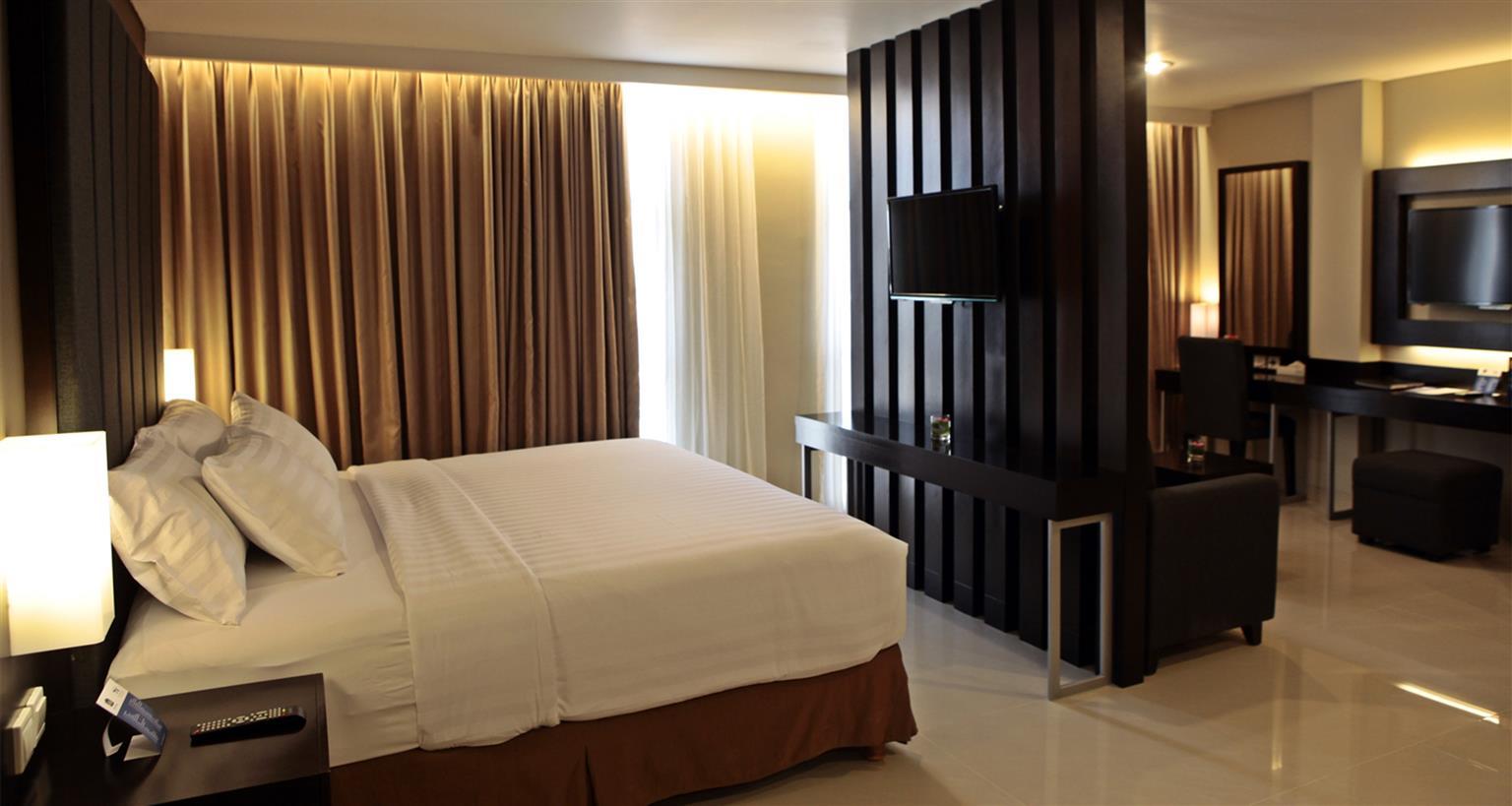 Maestro Hotel Kota Baru Pontianak Extérieur photo